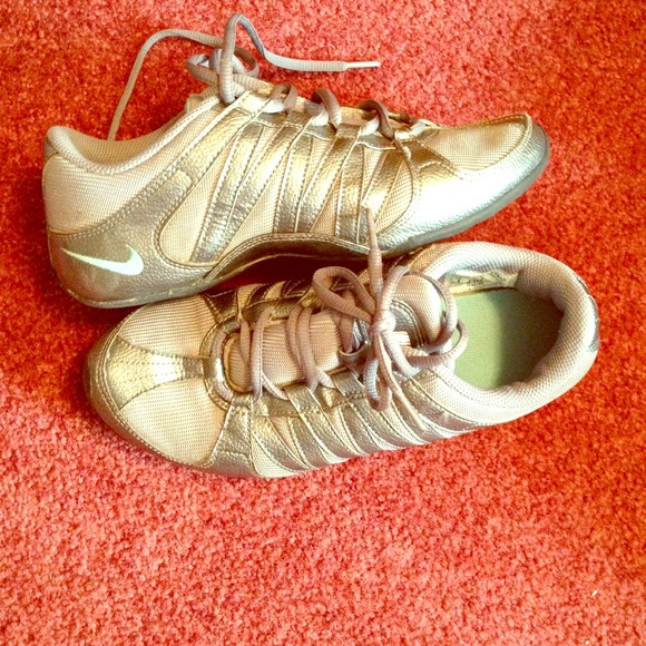 🍼REDUCED Nike tennis shoes 🍼