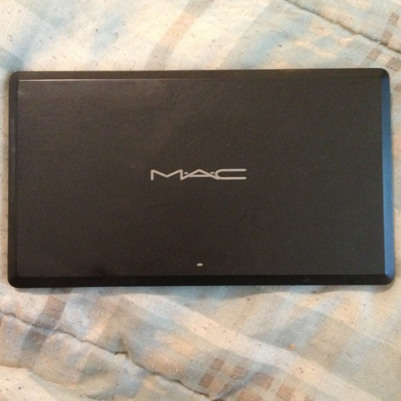 💥SOLD💥MAC Pro Palette w/ Two Eyeshadows
