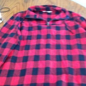 Black and red checkered long sleeve pull over.