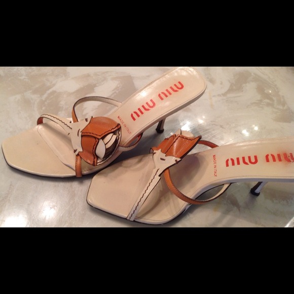 👜Miu miu  kitten heel💛