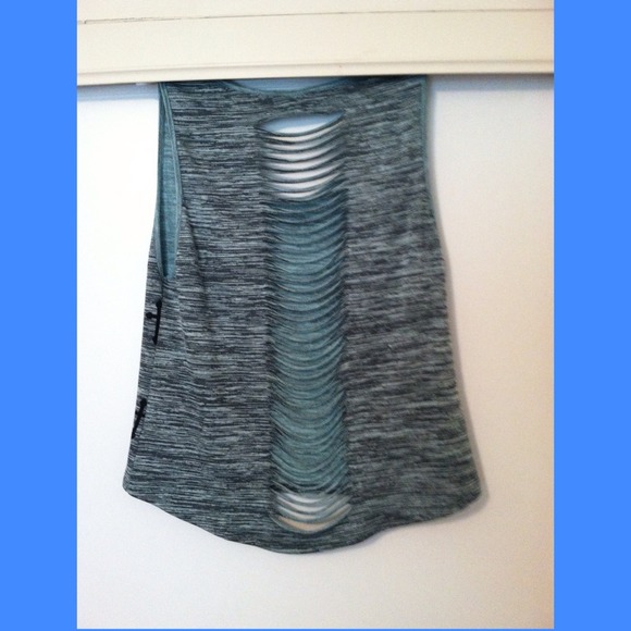 Top - Picture 2 of 2