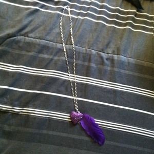 Long purple rhinstoned heart, feathered necklace!