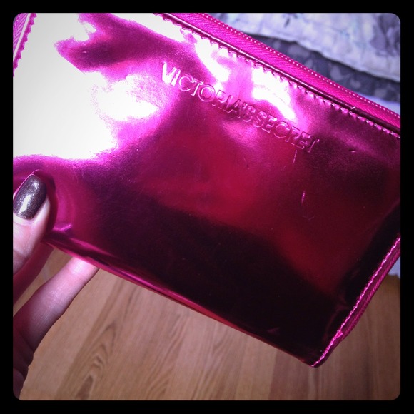 ⛔No longer available⛔Victoria's Secret wallet