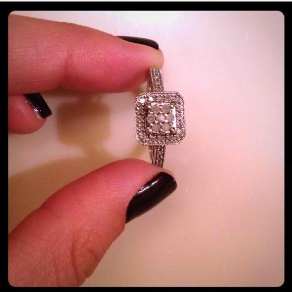 New sparkly diamond ring! It's a Total steal :)