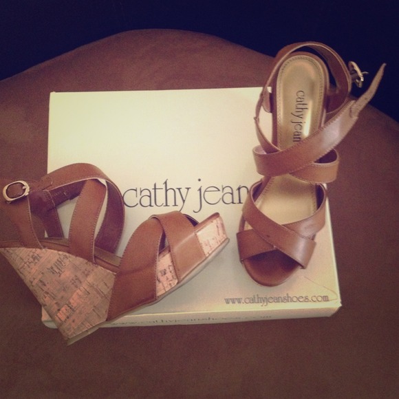 🎀Sold🎀Brown and cork Cathy Jean Wedges