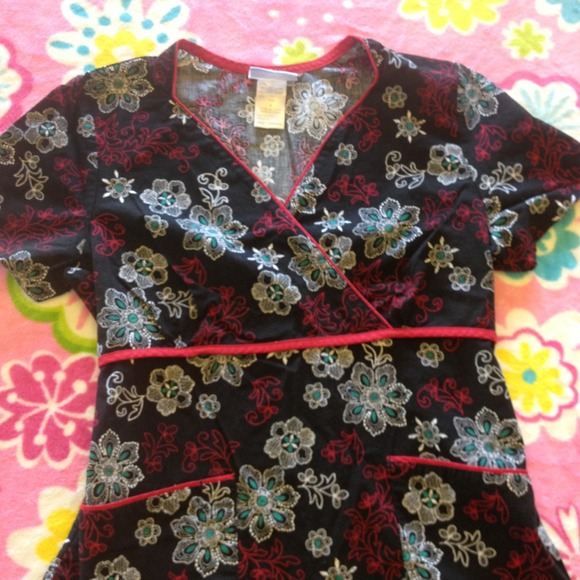 Scrub top bundle for @lindsay_laube