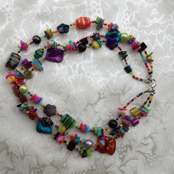 BEAUTIFUL CAREFREE  COLORS GALORE NECKLACE💁