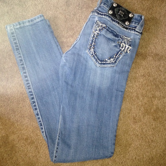 ❌❌SOLD IN BUNDLE❌❌Miss me skinny jeans
