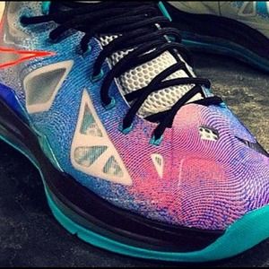 Pure platinum "re-entry" Lebron X