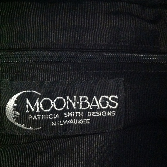 🚫SOLD🚫🎨Vintage Hand Bag - Picture 4 of 4