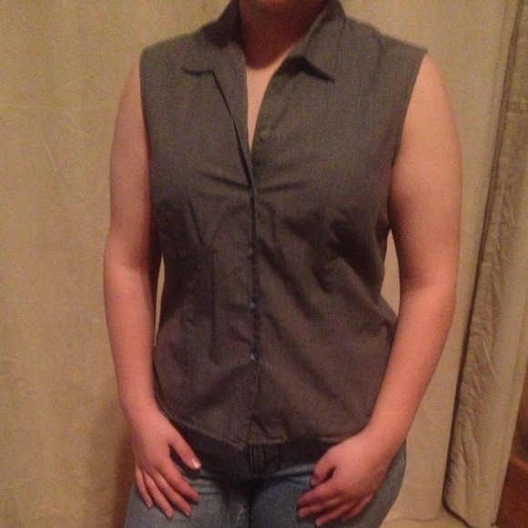 Sleeveless tank