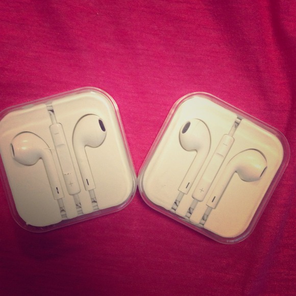 Inspired iPhone 5 headphones.