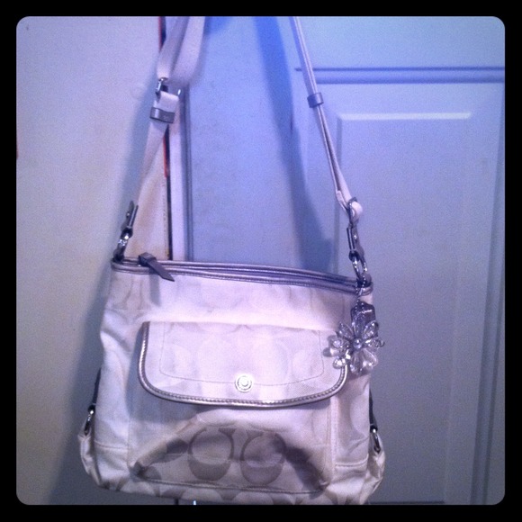 White Coach Purse adjustable strap!!