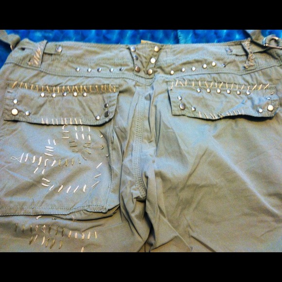 "SOLD TO BAYLEE" Miss Me Pant size Medium - Picture 3 of 4