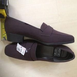 NWT Mootsies Tootsies brown 1" loafers sz8