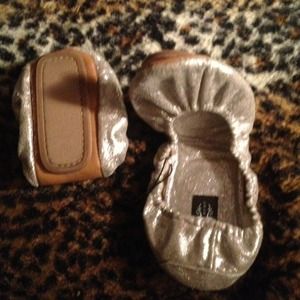 Ballet flats