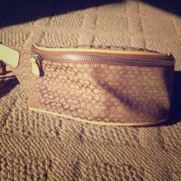 Coach waist pocketbook