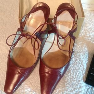 Vintage Laboutin w/2.5 inch heels in burgundy.