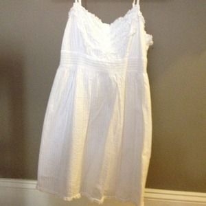 Adorable baby doll Summer dress in white. Size S