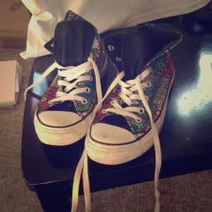 REDUCED TODAY ONLY!!! Converse Sneakers