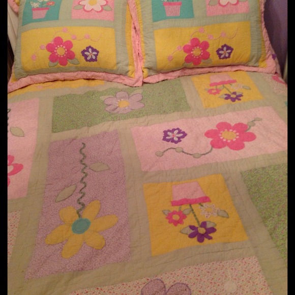 📌📌SOLD📌📌.     Full size bedding