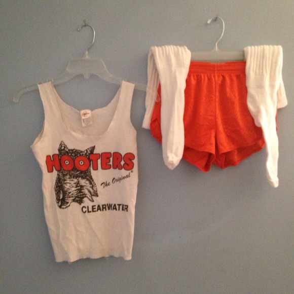 Size small Hooters complete set!!