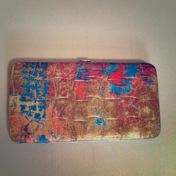 Miley Cyrus/ Max Azria wallet