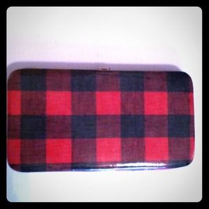 🌟REDUCED🌟Red & Black plaid snap shut wallet