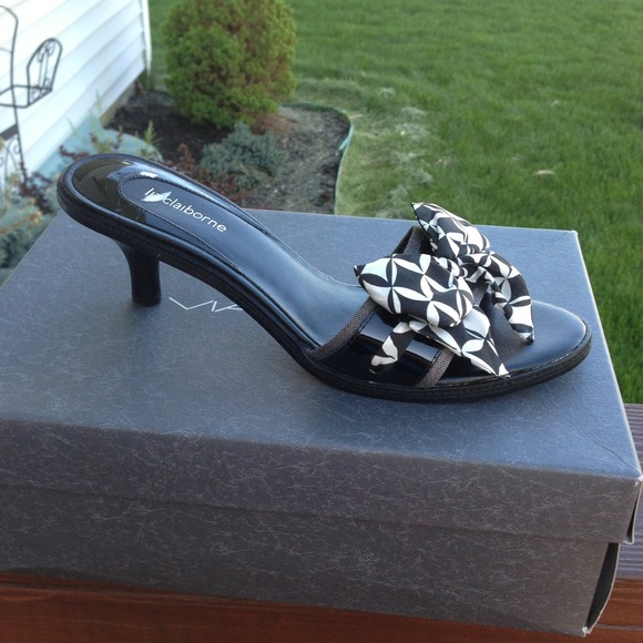 Sandals - Picture 3 of 3