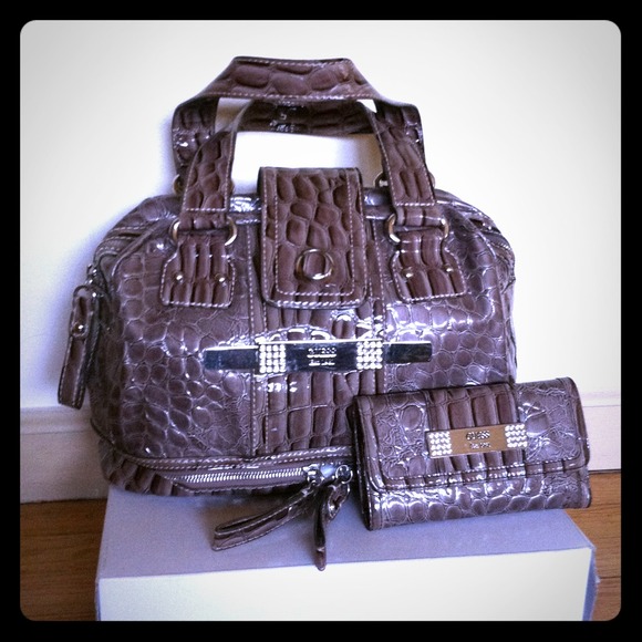 🌟REDUCED AGAIN🌟Guess croc bag & wallet