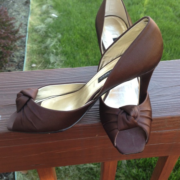 Shoes - Picture 2 of 3