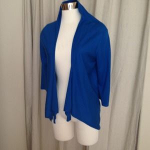 Banana Republic 3/4 slv open cardigan in blue.
