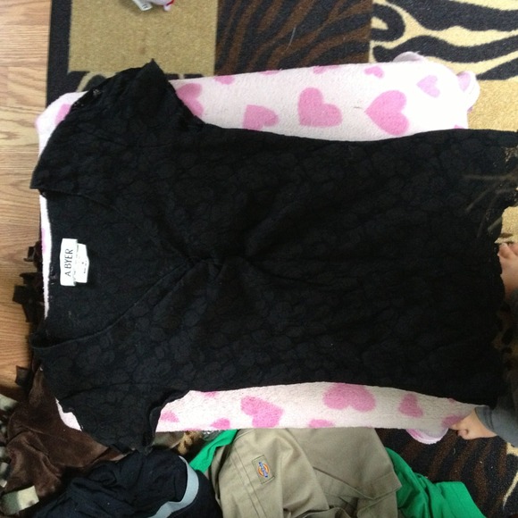 🚫TRADED🚫Black Lace top size medium