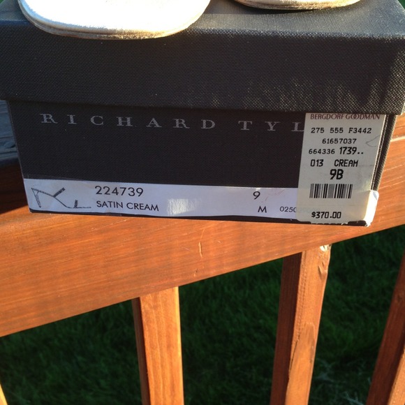 Sandals - Picture 3 of 4