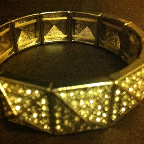 *Sold*Great Rhinestone Pyramid Bracelet! - Picture 2 of 4