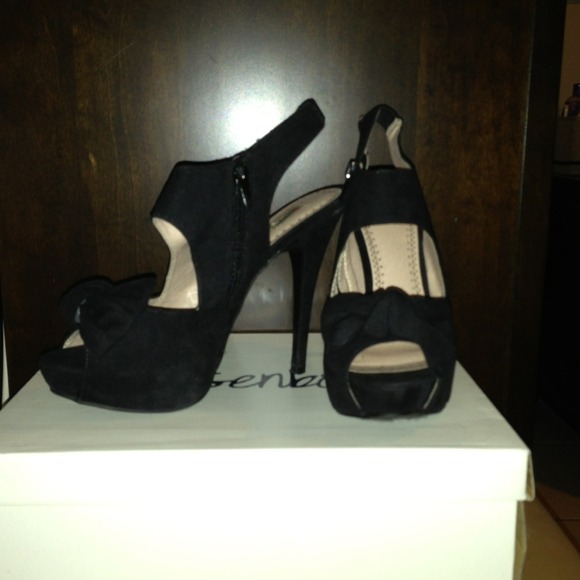 Black cupcake heels