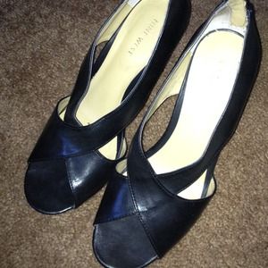 **SOLD** Nine West shoes. Size 7.5
