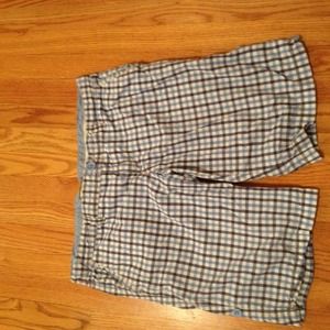 American Eagle plaid Bermuda shorts