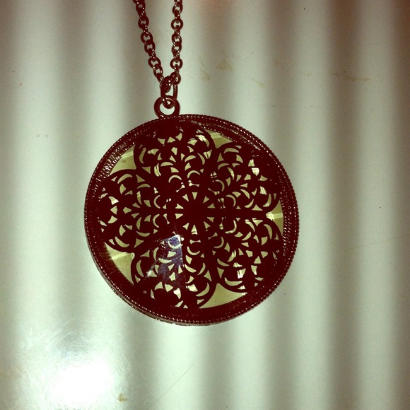Beautiful forever 21 necklace