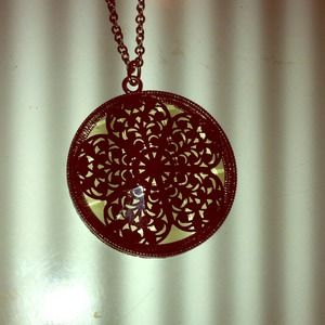 Beautiful forever 21 necklace