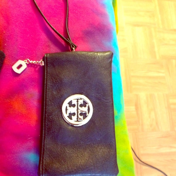 Cute wallet clutch!