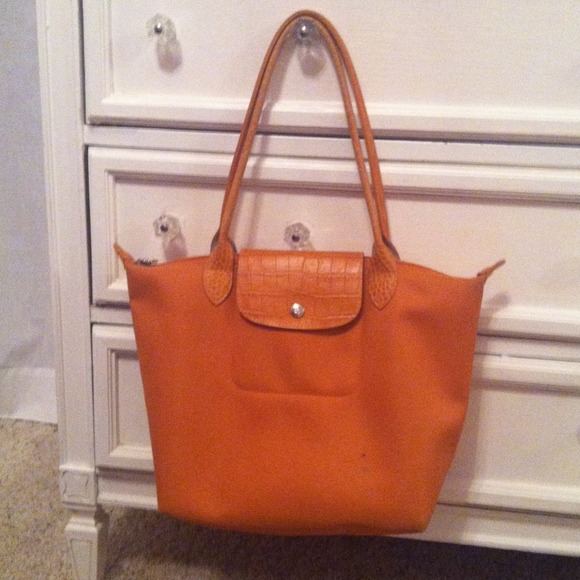 Longchamp medium sized purse!