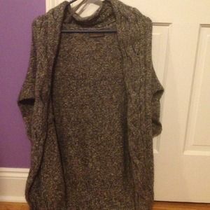 Grey knit 2x short sleeved cardigan