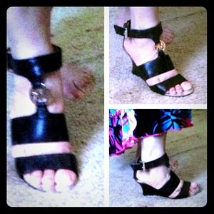 🔻Bundled🔺MK Sandals