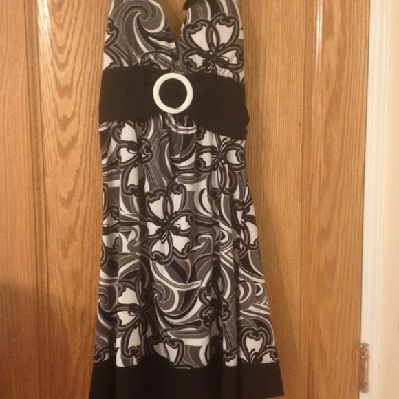 black and white floral halter dress with tags