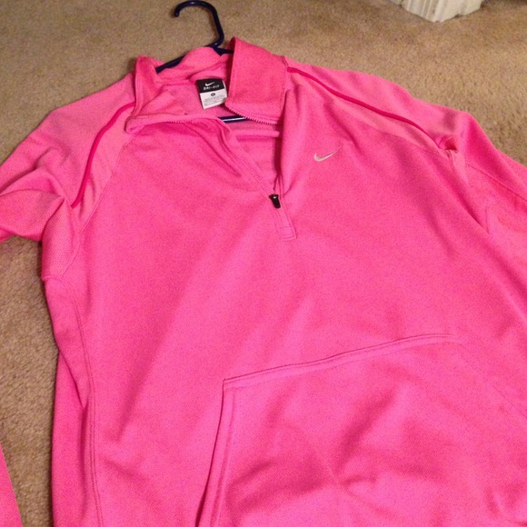 Nike dri fit pullover*reduced!*