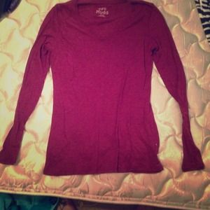 MUDD long sleeve v neck