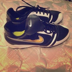 Nike softball cleats worn once