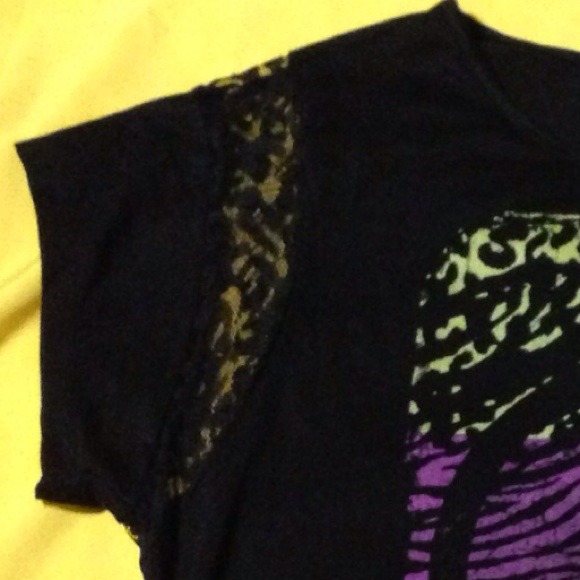 Peace tee - Picture 2 of 3