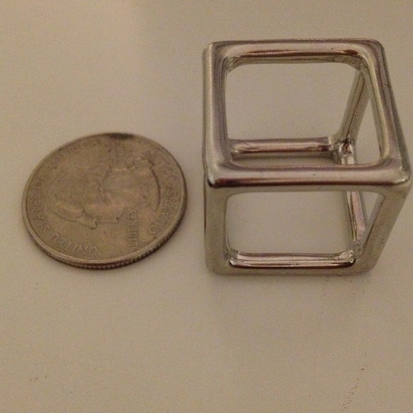 3D ring - Picture 3 of 3